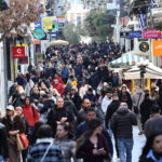 Θυελλώδεις άνεμοι χτυπούν την Κρήτη – Ανατράπηκε νταλίκα στο Λασίθι