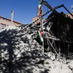 Ταϊλάνδη: Στρουθοκάμηλος τρέχει σε αυτοκινητόδρομο δίπλα στα αυτοκίνητα [Βίντεο]