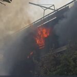 «Ακούστηκαν εκρήξεις, παίρναμε τηλέφωνο, δεν απαντούσε κανείς»: Μαρτυρίες για τη φωτιά στο Ίλιον που έκαψε μαγαζί και διαμερίσματα