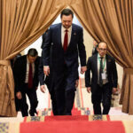 FT: Αδιέξοδο στις συνομιλίες Ιράν – ΗΠΑ λόγω των στενών του Ορμούζ