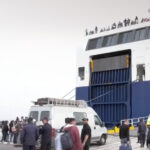 Οδηγός στα Χανιά άφησε το αυτοκίνητό του πάνω σε πεζοδρόμιο, ράμπα αναπήρων και διάδρομο τυφλών