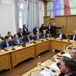 Ηράκλειο: Live η συζήτηση του Κυριάκου Μητσοτάκη με τοπικούς παράγοντες στο πλαίσιο του Προσυνεδρίου της ΝΔ