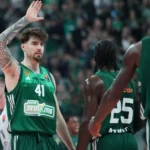 Ο Ιωαννίδης γλιτώνει το χειρουργείο και επιστρέφει στη δράση