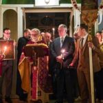 Στα Χανιά στην Ιερά Μονή Αγίου Ιωάννη Προδρόμου Κορακιών παρακολούθησαν την Ακολουθία της Αναστάσεως ο Κυριάκος Μητσοτάκης και η σύζυγος του (Φωτογραφίες)