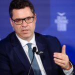 Παπαστεργίου: Πρέπει να τελειώνουμε με την ανωνυμία στο διαδίκτυο