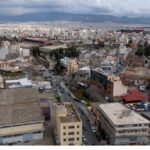 Συναγερμός για το ράλι της τιμής του πετρελαίου: Ξεπέρασε τα 125 δολ. το βαρέλι – Ανησυχία στις αγορές μετά την απειλή Τραμπ για παρατεταμένο αποκλεισμό του Ορμούζ