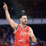 ΑΕΚ: Ο Ηλιόπουλος τραγούδησε τον ύμνο με μικρά παιδιά, πάρτι στην πλατεία του Αετού