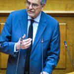 Σύσκεψη Μητσοτάκη για την αντιπυρική: Στη μάχη 18.500 πυροσβέστες και 4.000 οχήματα
