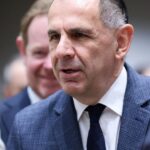Μερτς προς Μητσοτάκη: «Συγχαρητήρια στον ελληνικό λαό – Η χώρα στέκεται πλέον στις δικές της δυνάμεις»