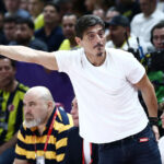 Βαλένθια: Έξαλλοι πανηγυρισμοί στη «Roig Arena» για το 2-2!