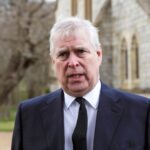 «Ό,τι αγαπώ είναι δικό σου»: Το νέο αριστουργηματικό μυθιστόρημα του Γιάννη Καλπούζου