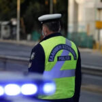 Τροχαίο στη Σκιάθο: Αυτοκίνητο «καρφώθηκε» σε ξενοδοχείο – Αεροδιακομιδή με C-130 οι δύο τραυματίες
