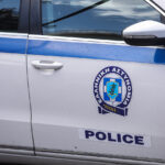 Φωτιά σε εργοστάσιο στο Αιγάλεω: Κατέρρευσε τμήμα της οροφής την ώρα της κατάσβεσης [Βίντεο]