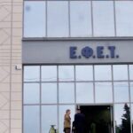 Σέρρες: Ηλικιωμένος απεγκλωβίστηκε από φλεγόμενο διαμέρισμα – Τον έσωσε ο εγγονός του [Εικόνες, Βίντεο]