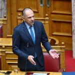 Διαμαντοπούλου: Ωραία ατάκα το “τζάμπα 1 και τζάμπα 2”, εγώ όμως θυμάμαι τζάμπα μάγκες στα μνημόνια