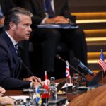 Εντυπωσιασμένος από τις Βερσαλλίες ο Τραμπ [εικόνες]