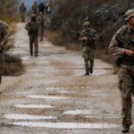 Μυστηριώδης επίθεση στον Κόλπο: Έκρηξη σε φορτηγό πλοίο κοντά στο Ουμ Κασρ – Έρευνες για άγνωστο βλήμα