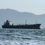 Η Λυδία Βενιέρη «λούζει» την Τήνο με το «Σεληνόφως» της 