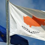 Σκηνές χάους σε ταυροδρομία στην Ισπανία – Δρομέας τραυματίστηκε στο πρόσωπο από κέρατο