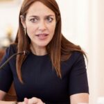 Οι μηνιαίες εξαγωγές αυτοκινήτων της Κίνας ξεπέρασαν το 1 εκατομμύριο
