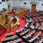 Χατζηδάκης: «Η Δημοκρατία κινδυνεύει κι από εκείνους που την ευτελίζουν»