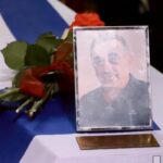 Κρήτη: Σπαραγμός στην κηδεία του 58χρονου πυροσβέστη που χάθηκε στη φωτιά στο Ρέθυμνο