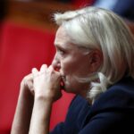 Πλήγμα σε δεξαμενόπλοιο στα Στενά του Ορμούζ, ενώ οι διαπραγματεύσεις ΗΠΑ-Ιράν έχουν «παγώσει» λόγω της κηδείας του Αλί Χαμενεΐ