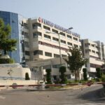 Αγρότης στη Χίο έπεσε από δέντρο και καρφώθηκε σε μπετόβεργα – Νοσηλεύεται στη ΜΕΘ