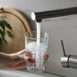 Φωτιά στις Αχαρνές: Κοντά σε σπίτια το μέτωπο