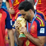Η συγκινητική συνάντηση του Γιώργου Μπαρτζώκα με τη Μάγδα Φύσσα