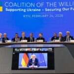 Τραμπ: Επαναφέρει τον αποκλεισμό του Ιράν και ζητά «χαράτσι» 20% από κάθε φορτίο που περνά από τα Στενά του Ορμούζ