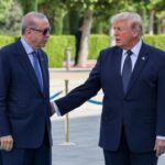 Τραμπ σε δημοσιογράφο: «Σιωπή, κάνεις πολλή φασαρία» – Η έντονη αντιπαράθεση μπροστά στις κάμερες