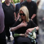 Το παιχνίδι εξελίχθηκε σε τραγωδία: Σοβαρά τραυματισμένη στον αυχένα 31χρονη μετά από βουτιά στη θάλασσα