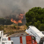 Φωτιά τώρα στην Αθήνα: Απεγκλωβίστηκε σώο ένα άτομο στην οδό Κουμουνδούρου