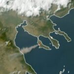 Φωτιά κοντά στο στρατόπεδο Καποτά στις Αχαρνές – Μήνυμα 112 στους κατοίκους
