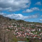 Τροχαίο στη Εύβοια: 22χρονος έπεσε από γκρεμό 15 μέτρων – Στο νοσοκομείο με τραύματα στο κεφάλι