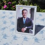 Τραγωδία στη Σίφνο: «Τα σώματά τους ήταν ακέραια» – Τι είπε για τον πιλότο ο γιατρός που έφτασε πρώτος στο σημείο