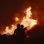Βίντεο-σοκ: Βυτιοφόρο κάνει δολοφονική προσπέραση πάνω σε στροφή – «Παραλίγο να πεθάνουμε» φωνάζει μοτοσικλετιστής