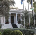 Τζώρτζια Κεφαλά: Ο διάλογος με τον Πάρη Κουκουλόπουλο στη Βουλή – «Να λέτε ότι είμαι ακόμα τραγουδίστρια των Μπλε γιατί γράφουν ότι έχω σταματήσει»