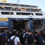 Σε εξέλιξη η πυρκαγιά στις Νεραντζιές στο Αίγιο – Μηνύματα 112 για εκκένωση