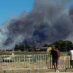 Μοναχοί «ρίχτηκαν» στη μάχη με τη φωτιά στην Κόνιτσα