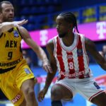 Ολυμπιακός – ΑΕΚ: Ο Λαρεντζάκης απέφυγε να χαιρετήσει τον Μπαρτζώκα