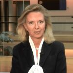 Άκης Σκέρτσος: Έγινε πράγματι η Ελλάδα «Βουλγαρία» στους μισθούς; Η απάντηση είναι όχι