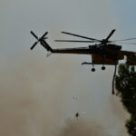 Φωτιά τώρα στην Παιανία – Επιχειρεί ένα ελικόπτερο 