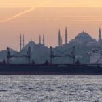 Η τουριστική σεζόν «τραβάει» έως τις 20 Οκτωβρίου στην Κρήτη