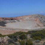 Ο επικήδειος του Μητροπολίτη Νίκαιας στην κηδεία του Γιώργου Μαζωνάκη: «Ο αληθινός τάφος των νεκρών είναι οι καρδιές των ανθρώπων»