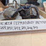 Γαλλία: Ο δήμαρχος που μπήκε ανάμεσα σε μαθητές και αστυνομικούς – Η στιγμή που έγινε «ανθρώπινη ασπίδα»