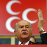 Ιδιοκτήτης τσιπουράδικου από τον Βόλο σε Τσίπρα: «Την εξουσία θα την παίρναμε από τώρα, αλλά θέλουμε να την πάρουμε δημοκρατικά»