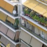 Πόσο εύκολο είναι να μείνει κάποιος στη Σαντορίνη; – Εργαζόμενη που πακετάρει όλα τα πράγματά της κάθε φθινόπωρο εξηγεί τις δυσκολίες