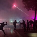 Γαλλία: Συγκρούσεις στο Παρίσι μεταξύ διαδηλωτών και αστυνομίας – Επεισόδια και συλλήψεις και σε άλλες πόλεις